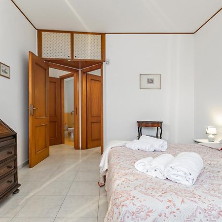 פלרמו Palazzo Reale & Piazza Indipendenza Roomy Flat מראה חיצוני תמונה