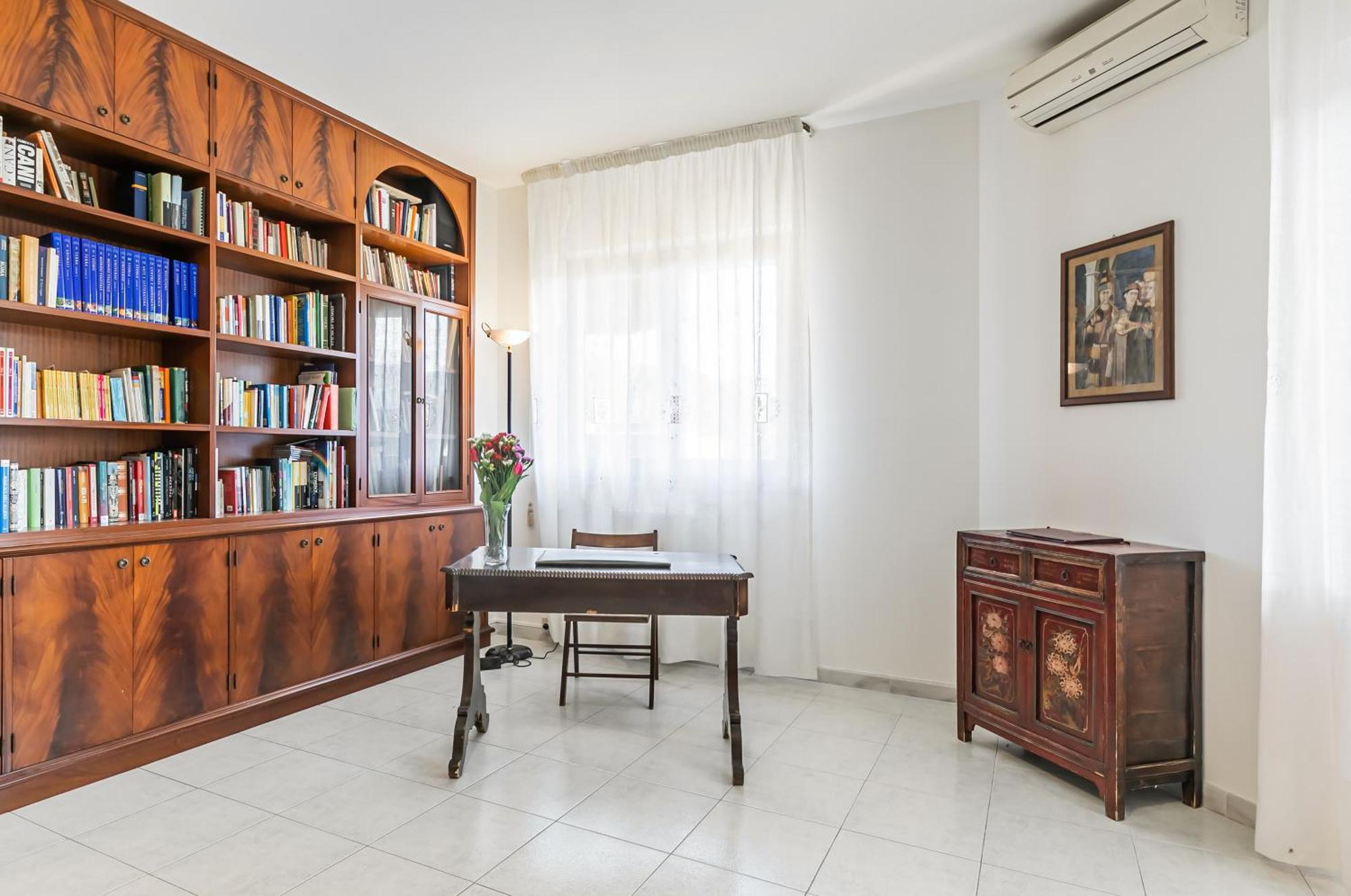 פלרמו Palazzo Reale & Piazza Indipendenza Roomy Flat מראה חיצוני תמונה