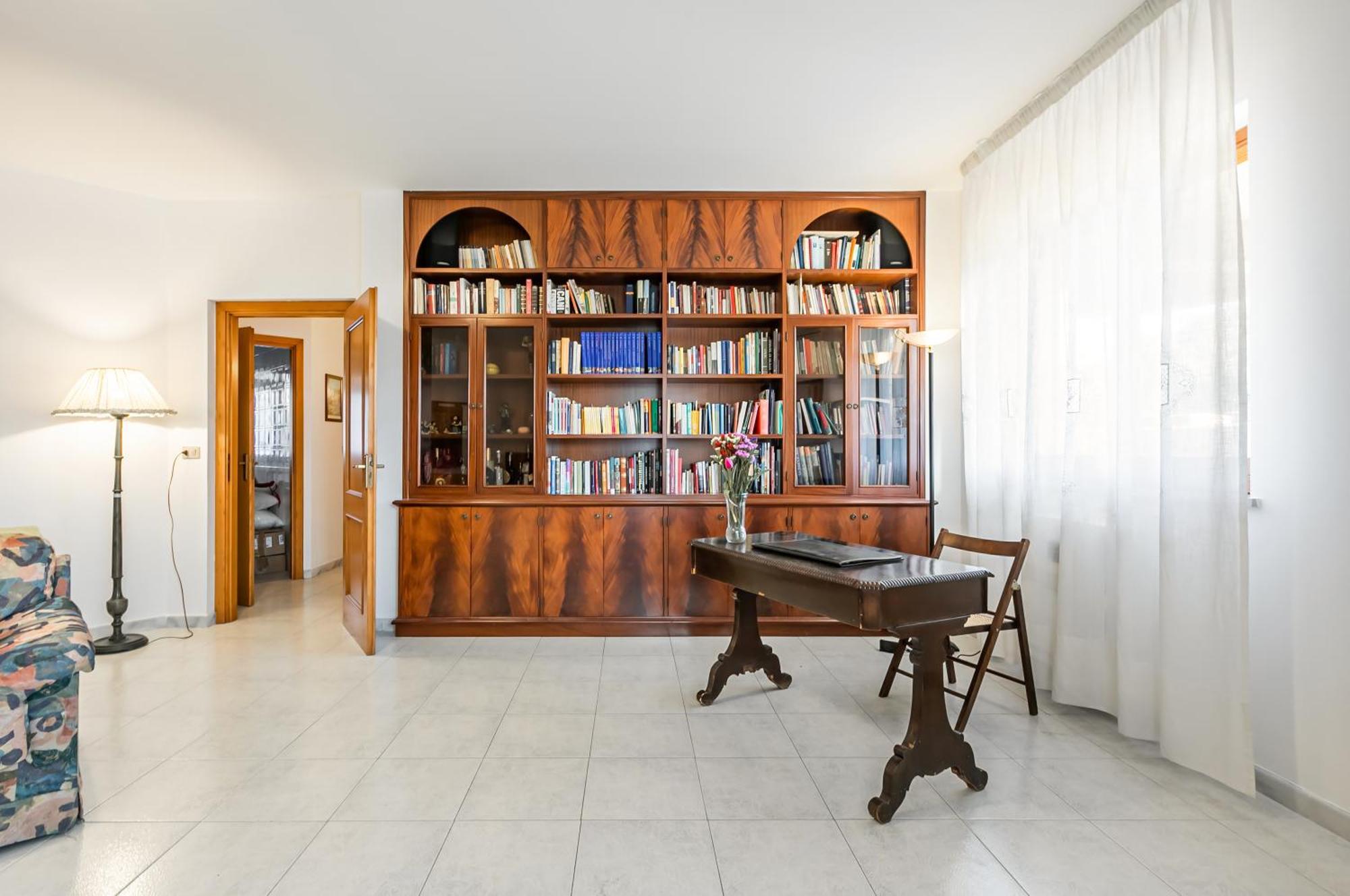 פלרמו Palazzo Reale & Piazza Indipendenza Roomy Flat מראה חיצוני תמונה